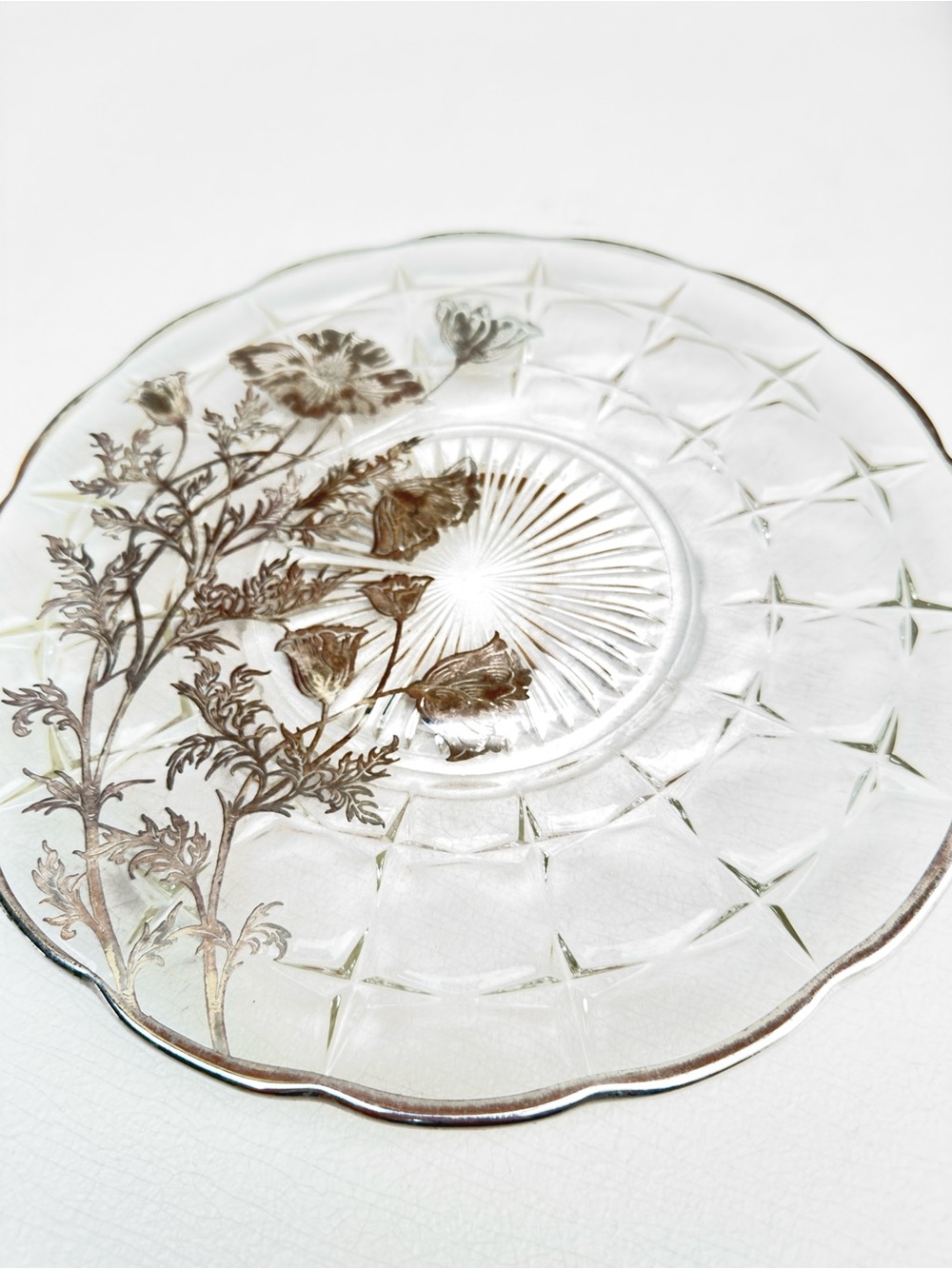 Vintage Silver City Glass Flanders
Poppy Serving Plate Sterling Silver Overlay
